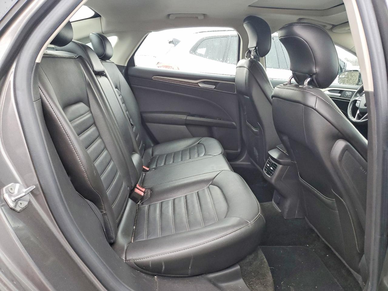 2014 FORD FUSION SE photo 28