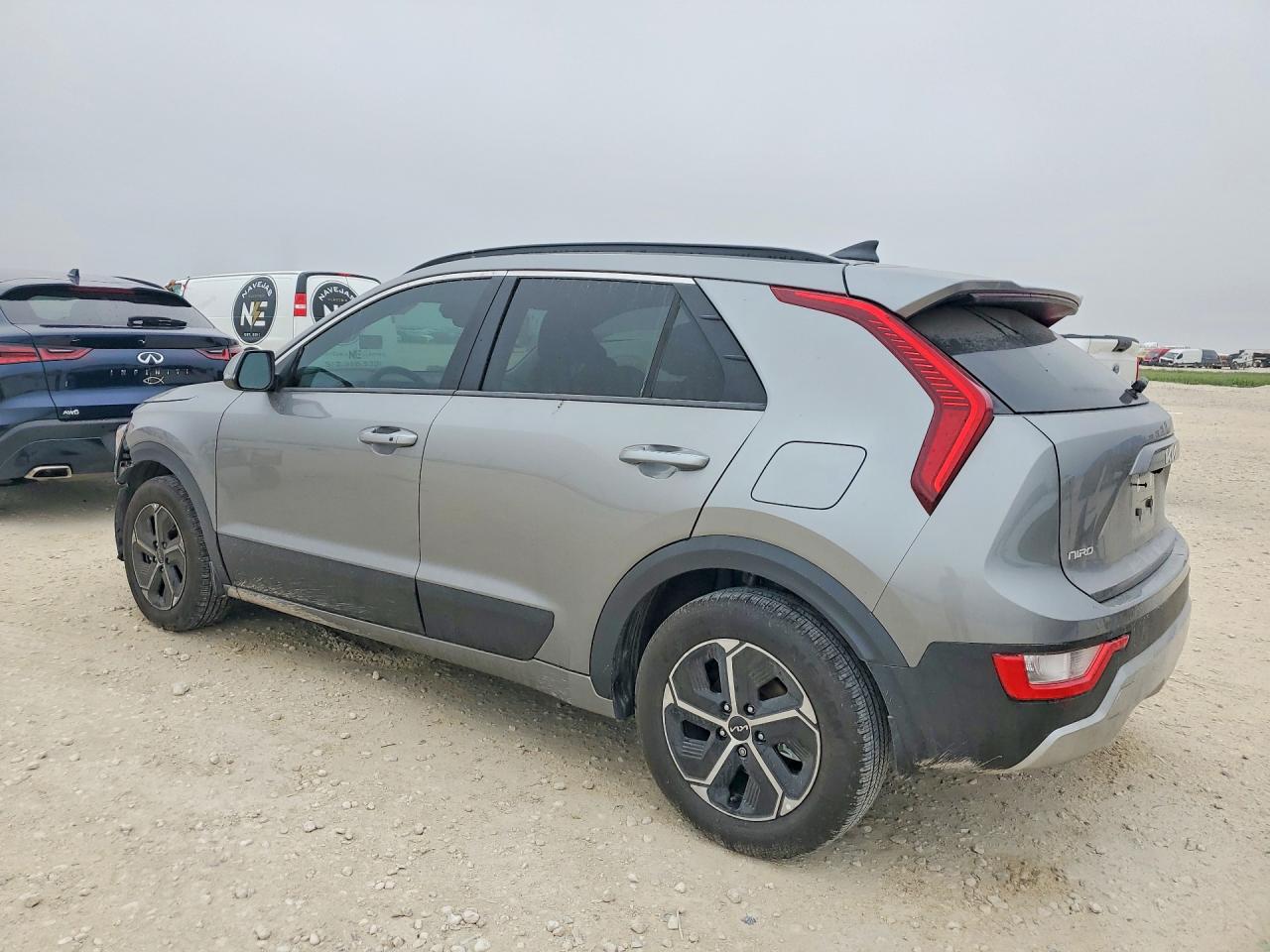 2025 KIA NIRO EX photo 2