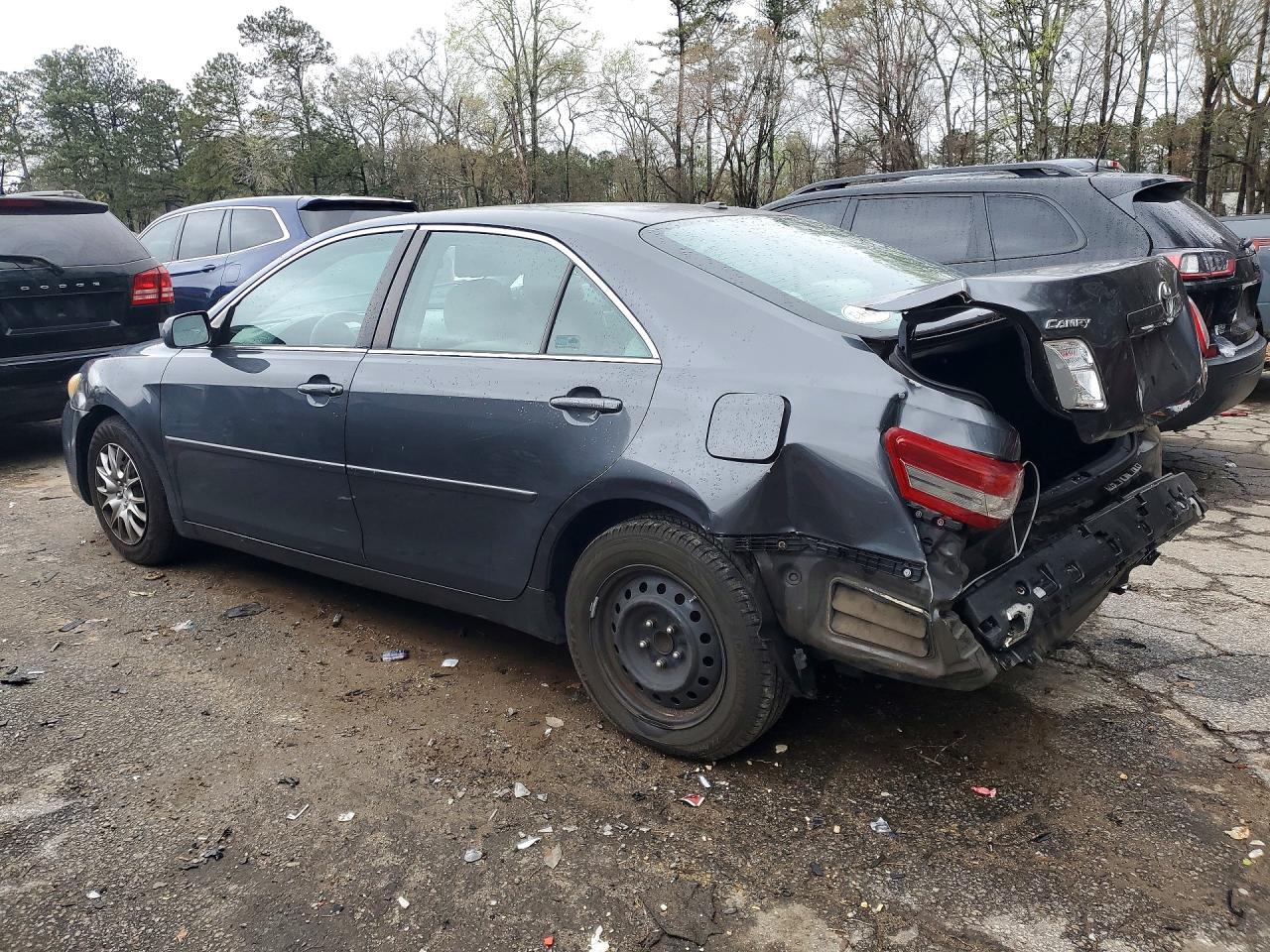 2011 TOYOTA CAMRY LE photo 2