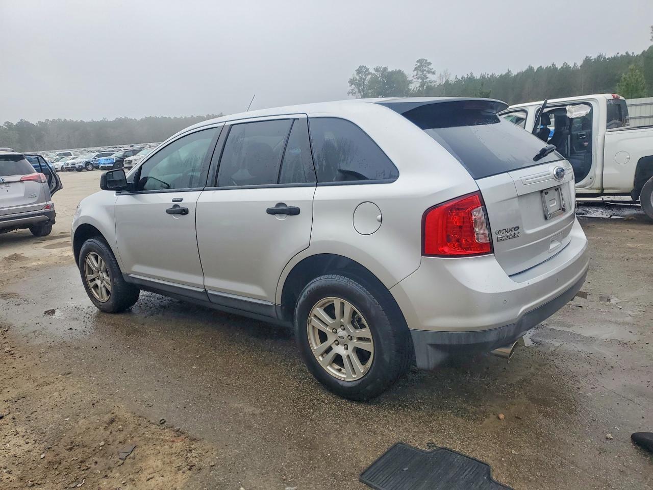 2011 FORD EDGE SE photo 3