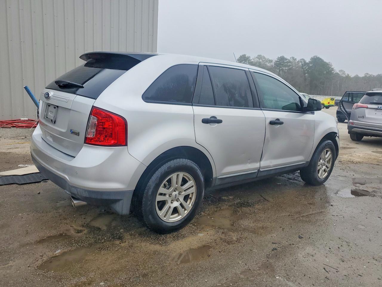 2011 FORD EDGE SE photo 5