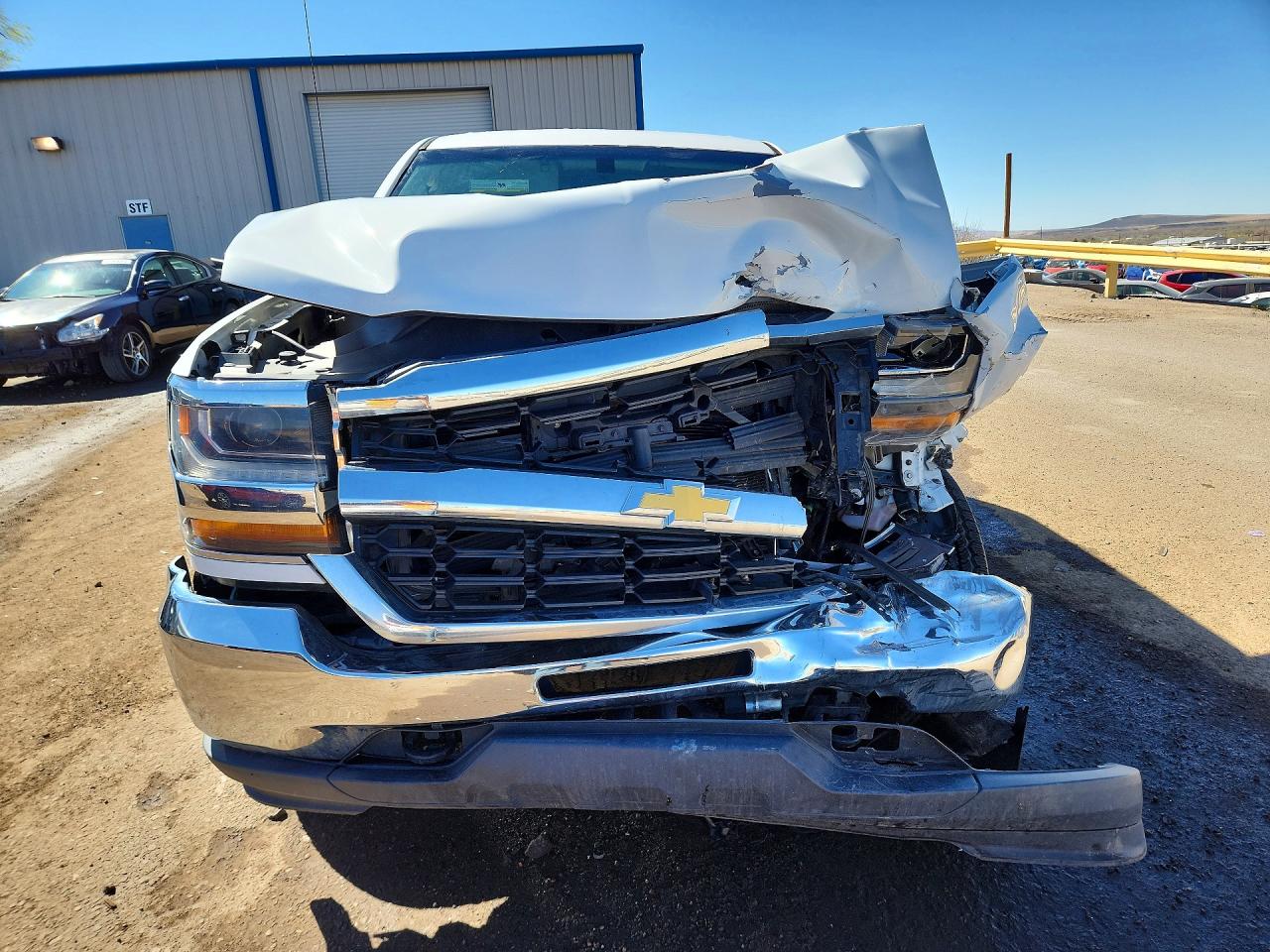 2017 CHEVROLET SILVERADO K1500 photo 9