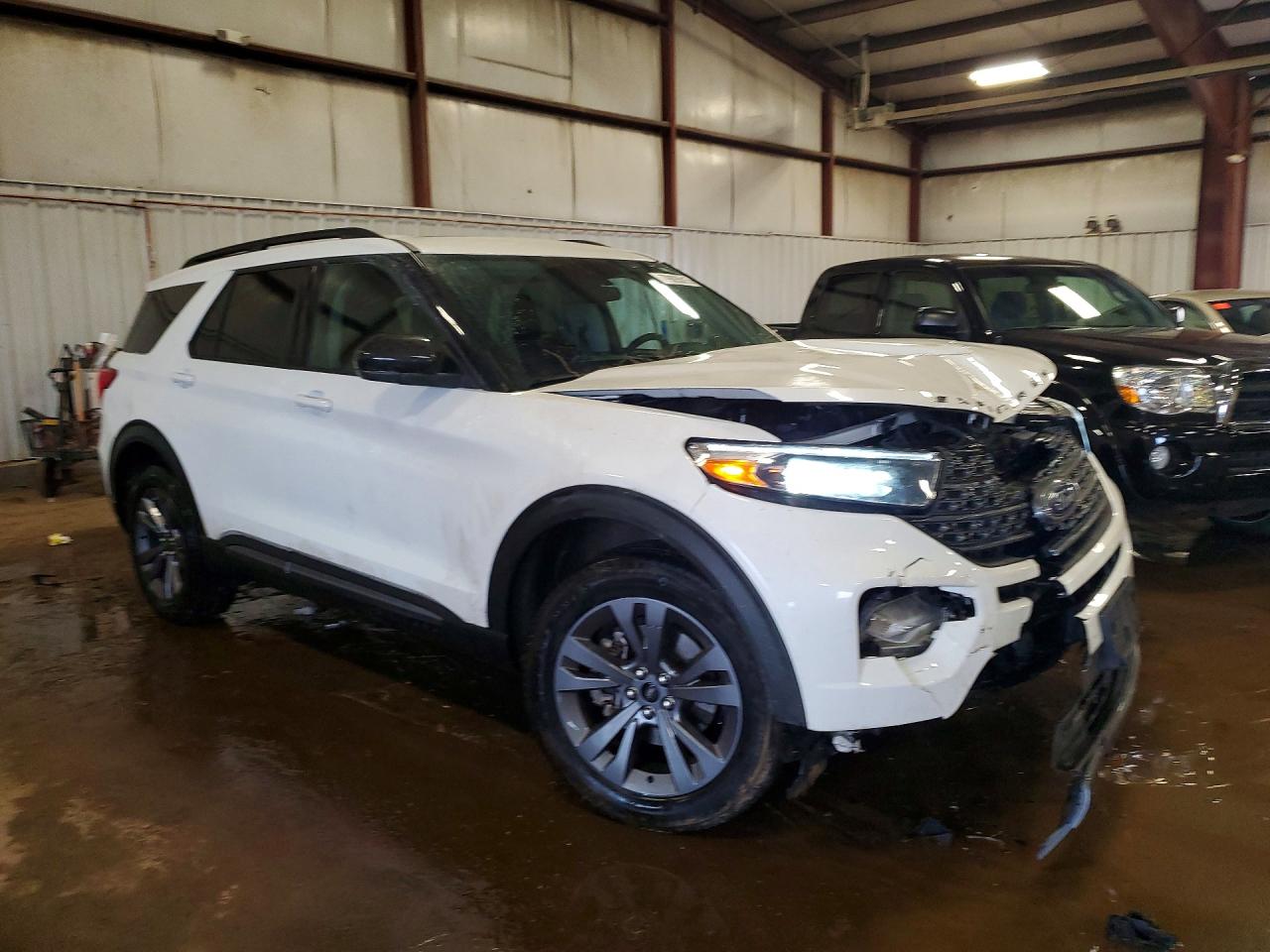 2024 FORD EXPLORER XLT photo 7