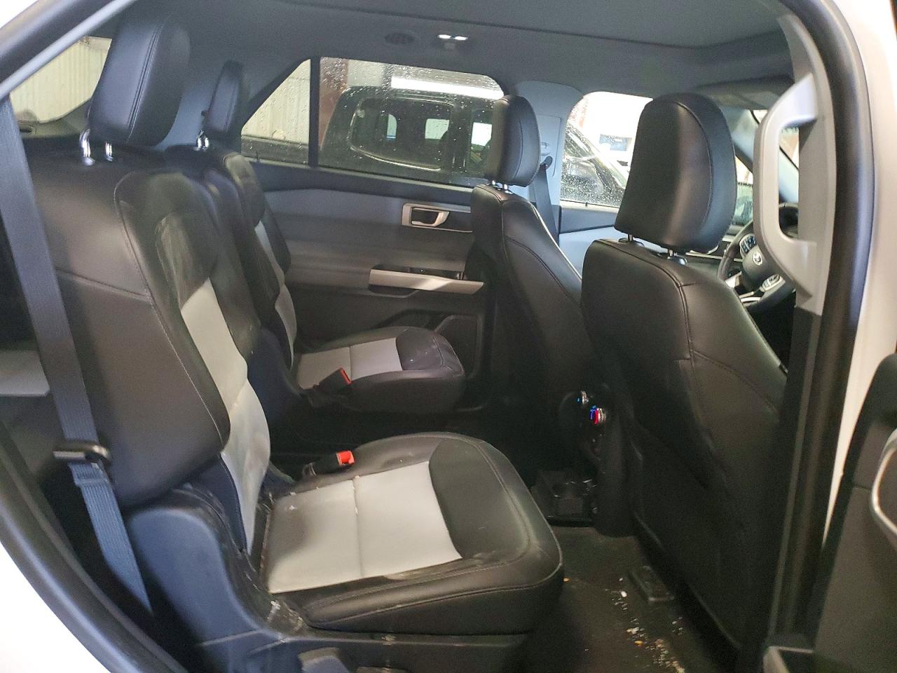2024 FORD EXPLORER XLT photo 21