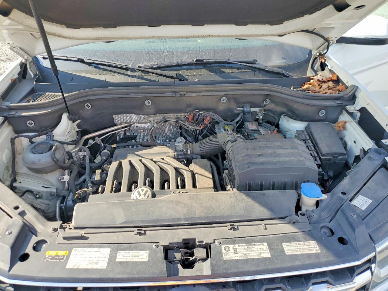 2018 VOLKSWAGEN ATLAS SEL photo 12