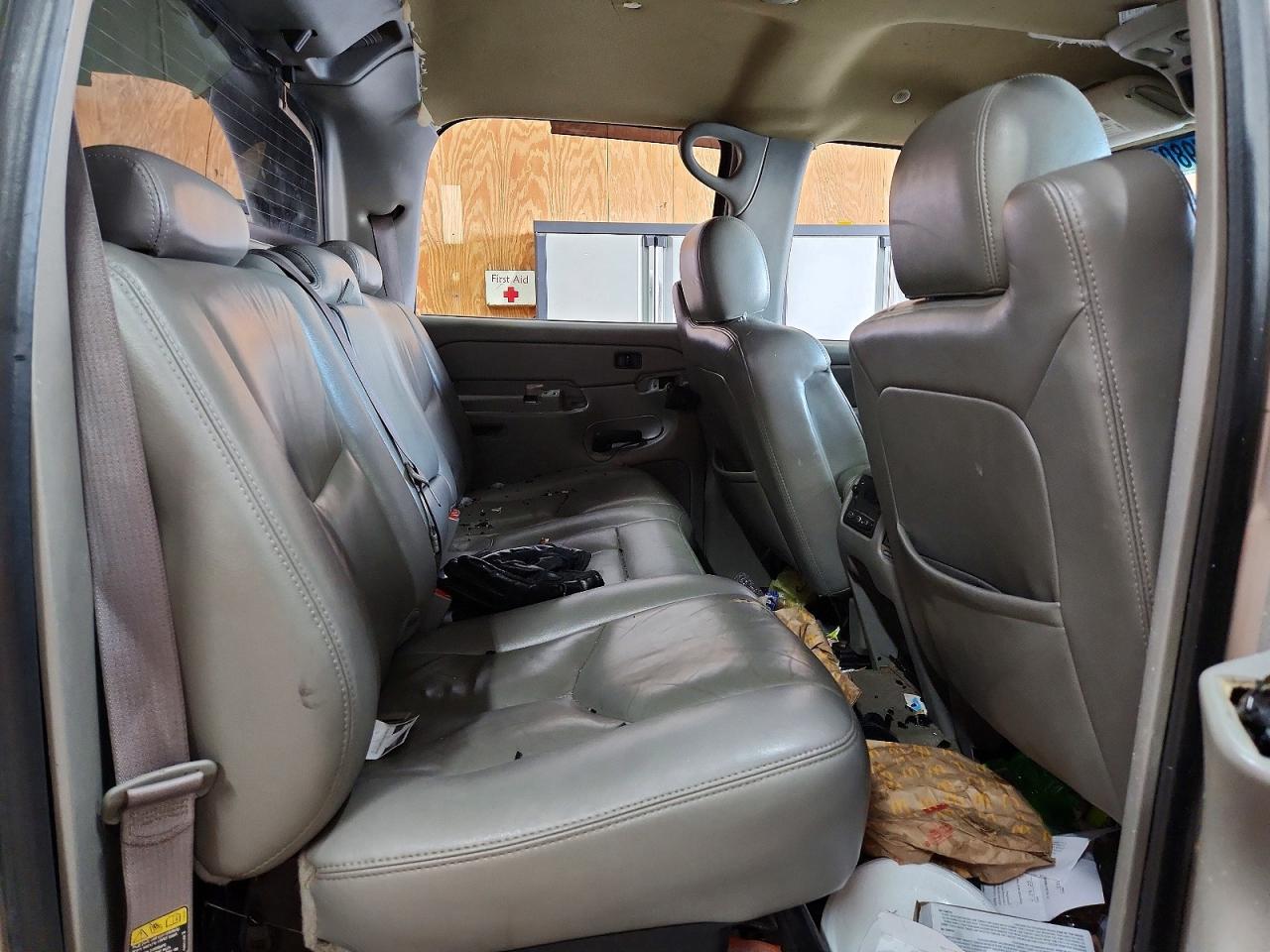 2005 CHEVROLET AVALANCHE C1500 photo 10