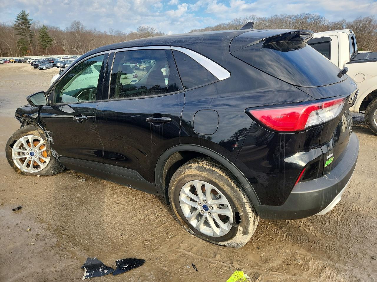 2022 FORD ESCAPE SE photo 2