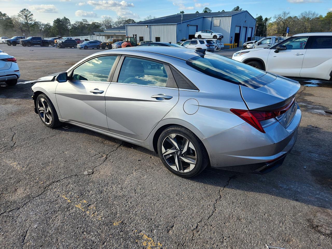 2021 HYUNDAI ELANTRA SEL photo 2