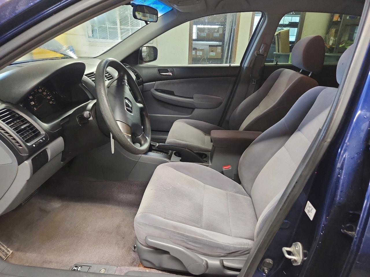 2003 HONDA ACCORD LX photo 7