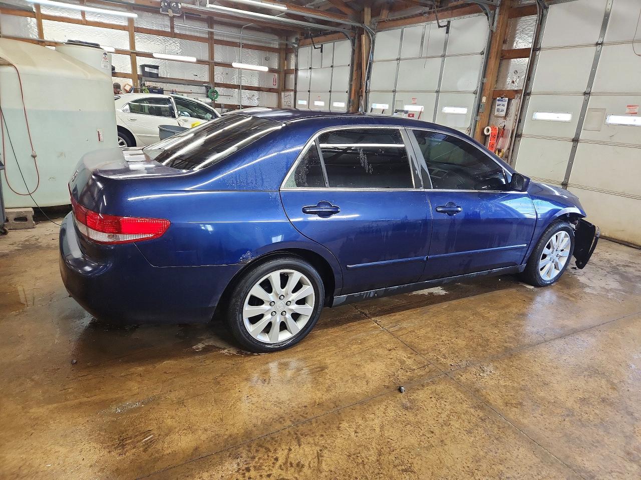 2003 HONDA ACCORD LX photo 3