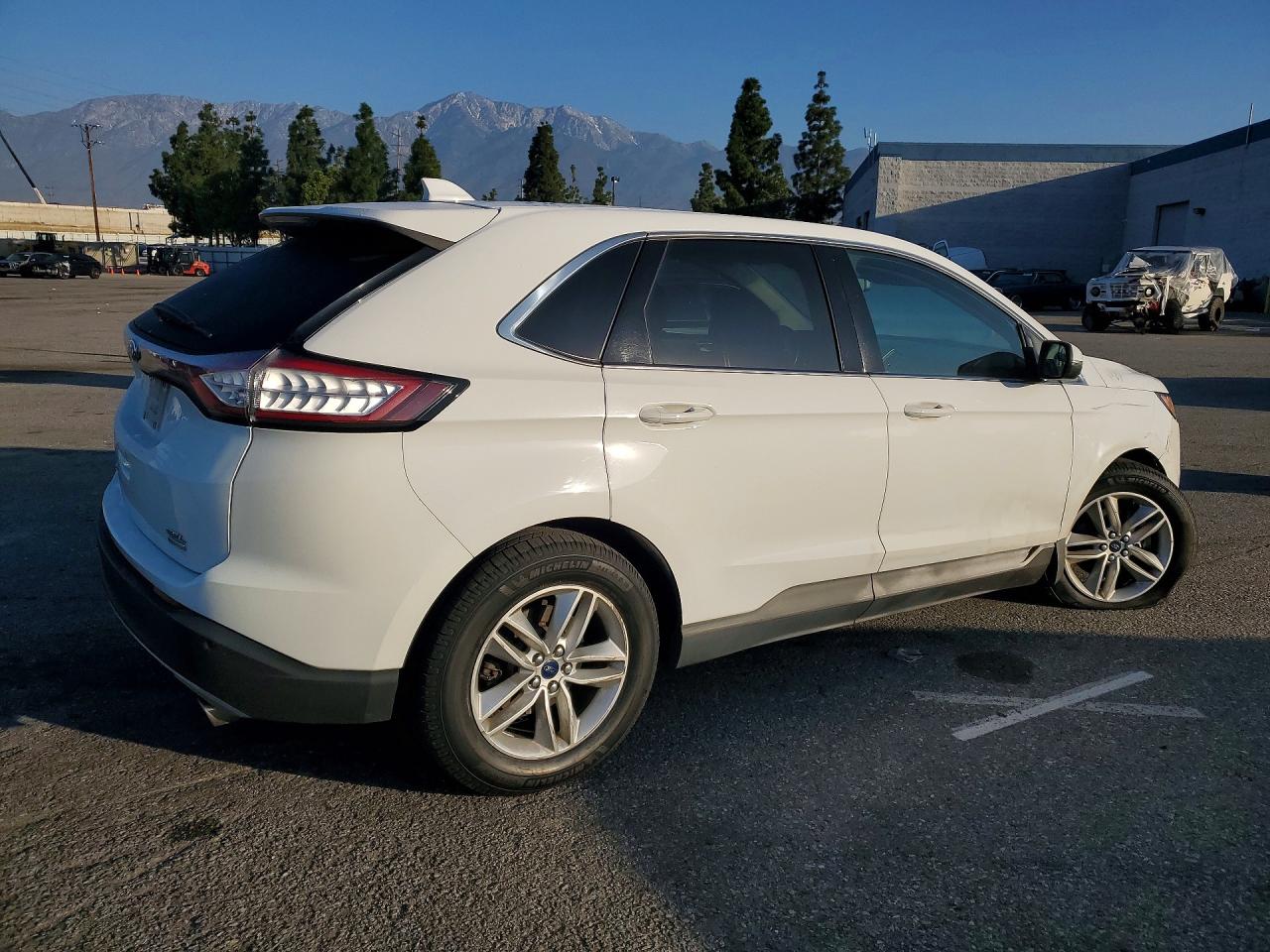 2017 FORD EDGE SEL photo 3