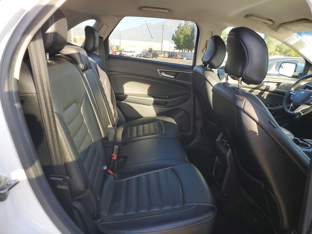 2017 FORD EDGE SEL photo 11