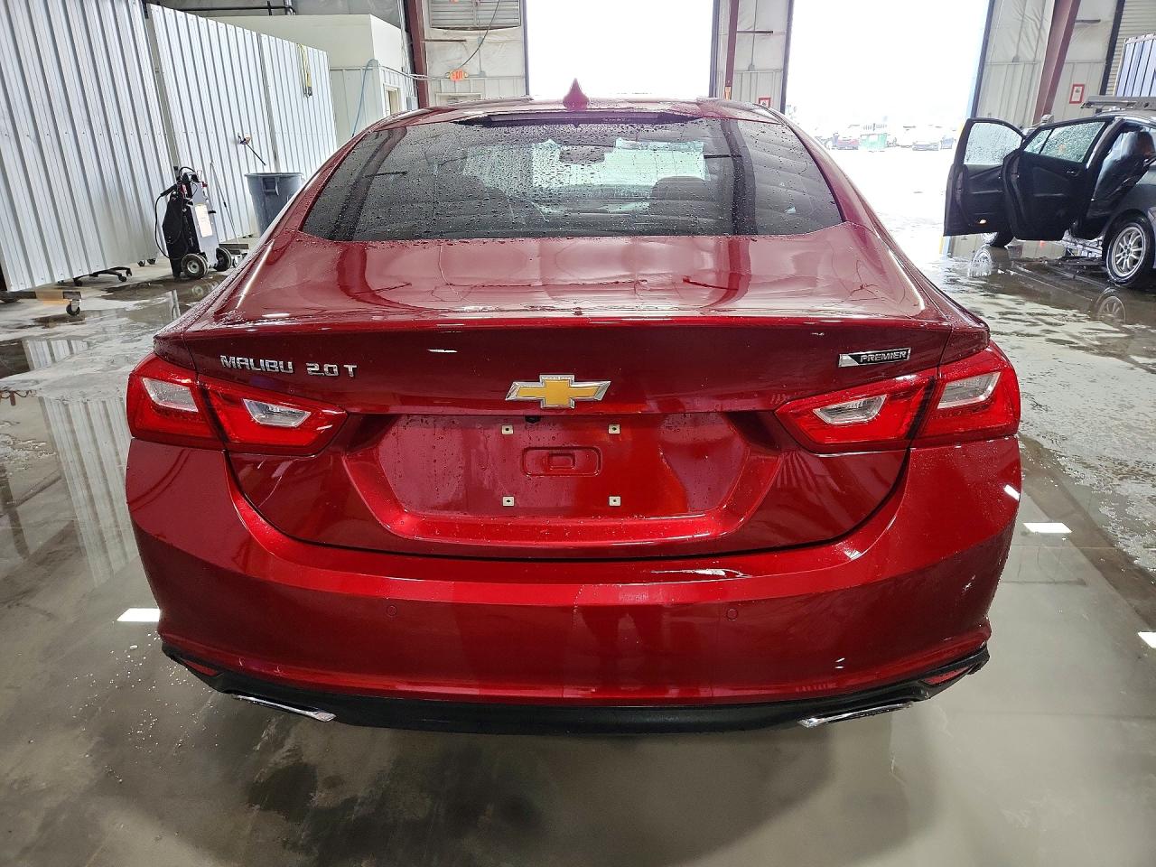 2018 CHEVROLET MALIBU PREMIER photo 6