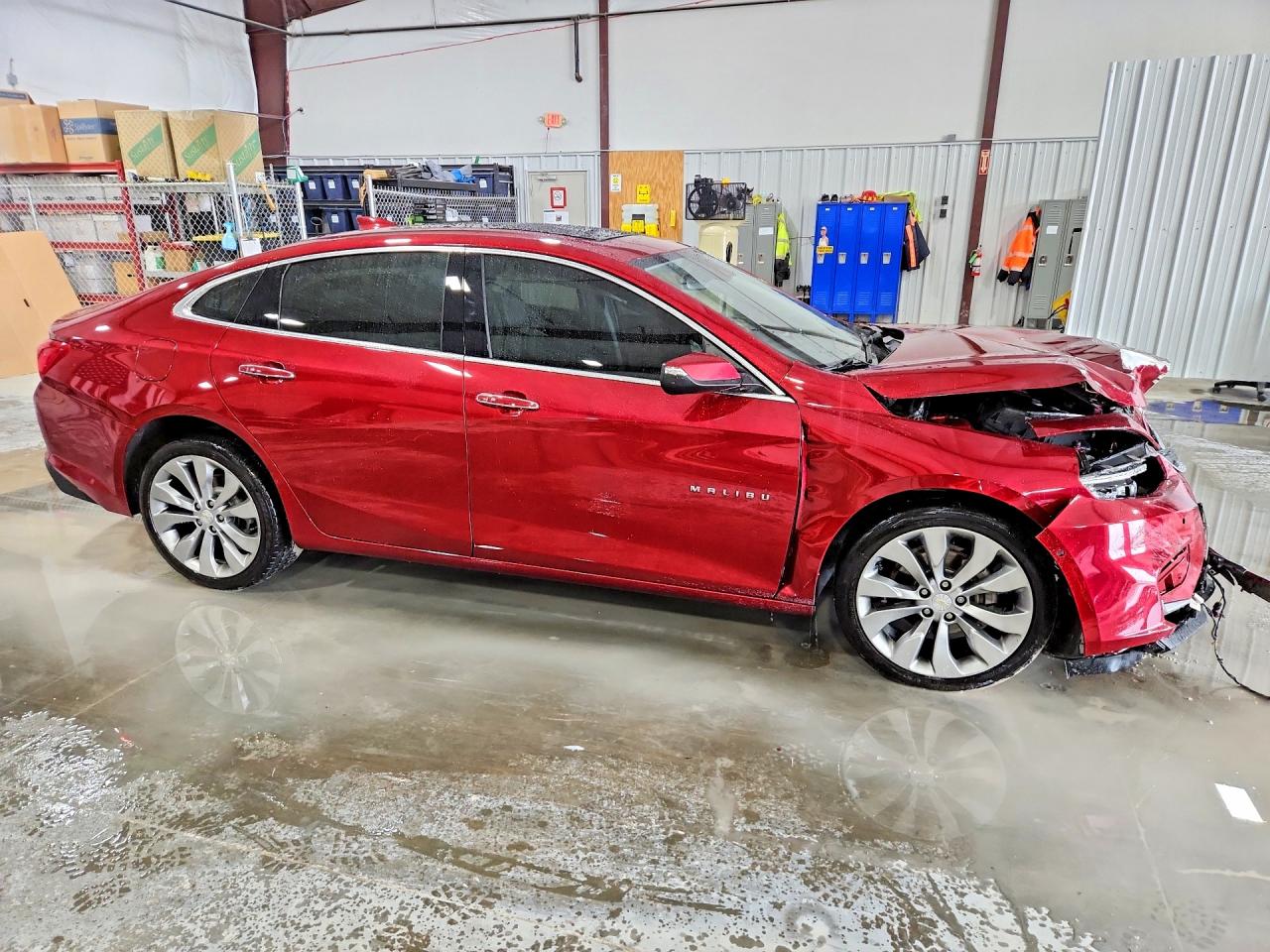 2018 CHEVROLET MALIBU PREMIER photo 4
