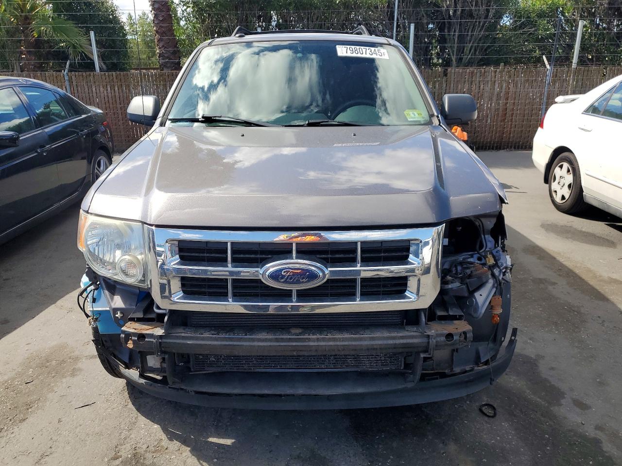 2010 FORD ESCAPE XLT photo 13