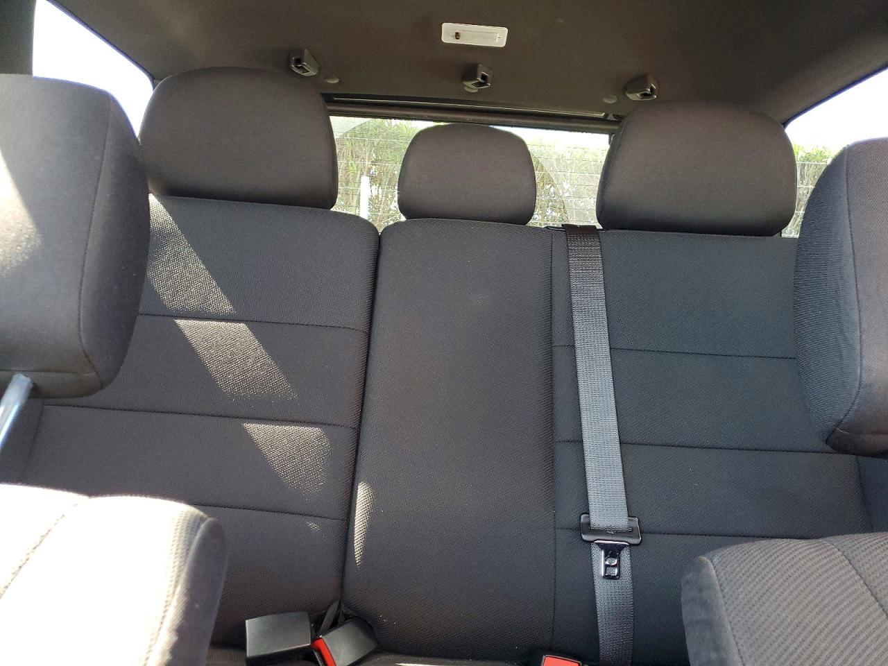 2010 FORD ESCAPE XLT photo 28