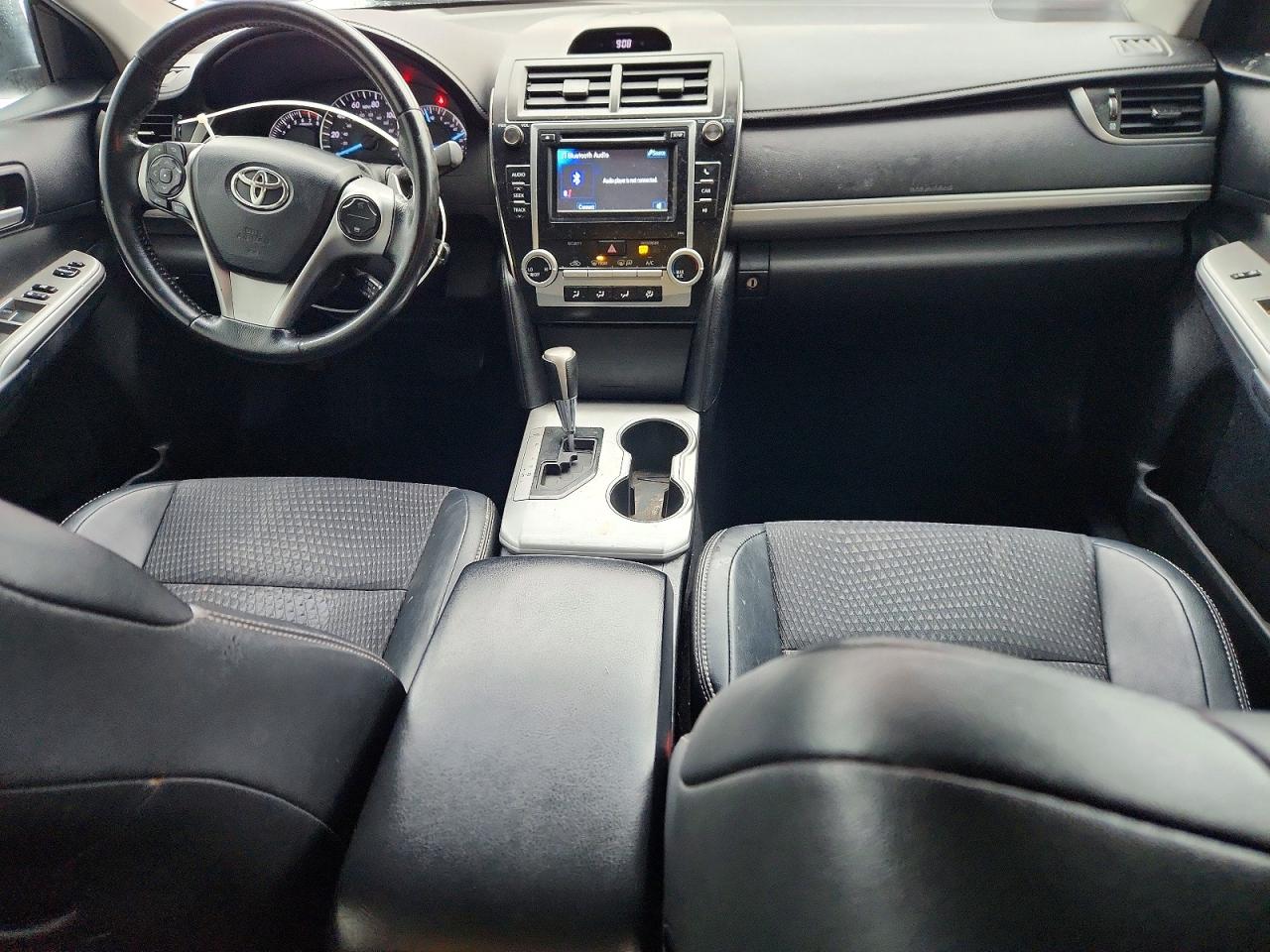 2012 TOYOTA CAMRY SE photo 15
