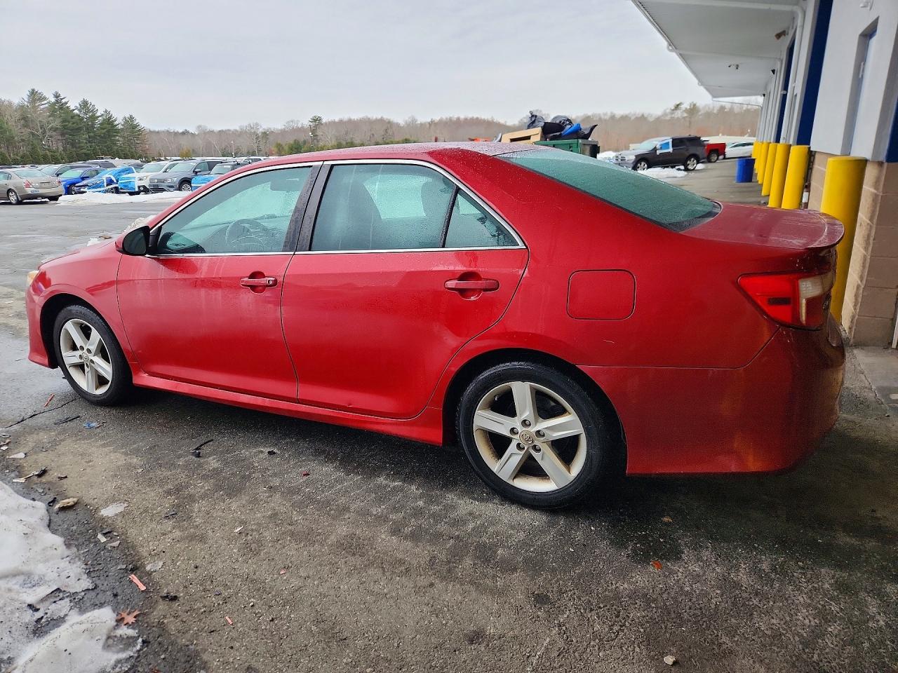 2012 TOYOTA CAMRY SE photo 3