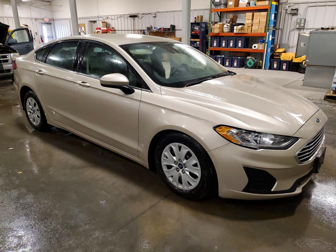 2019 FORD FUSION S photo 4