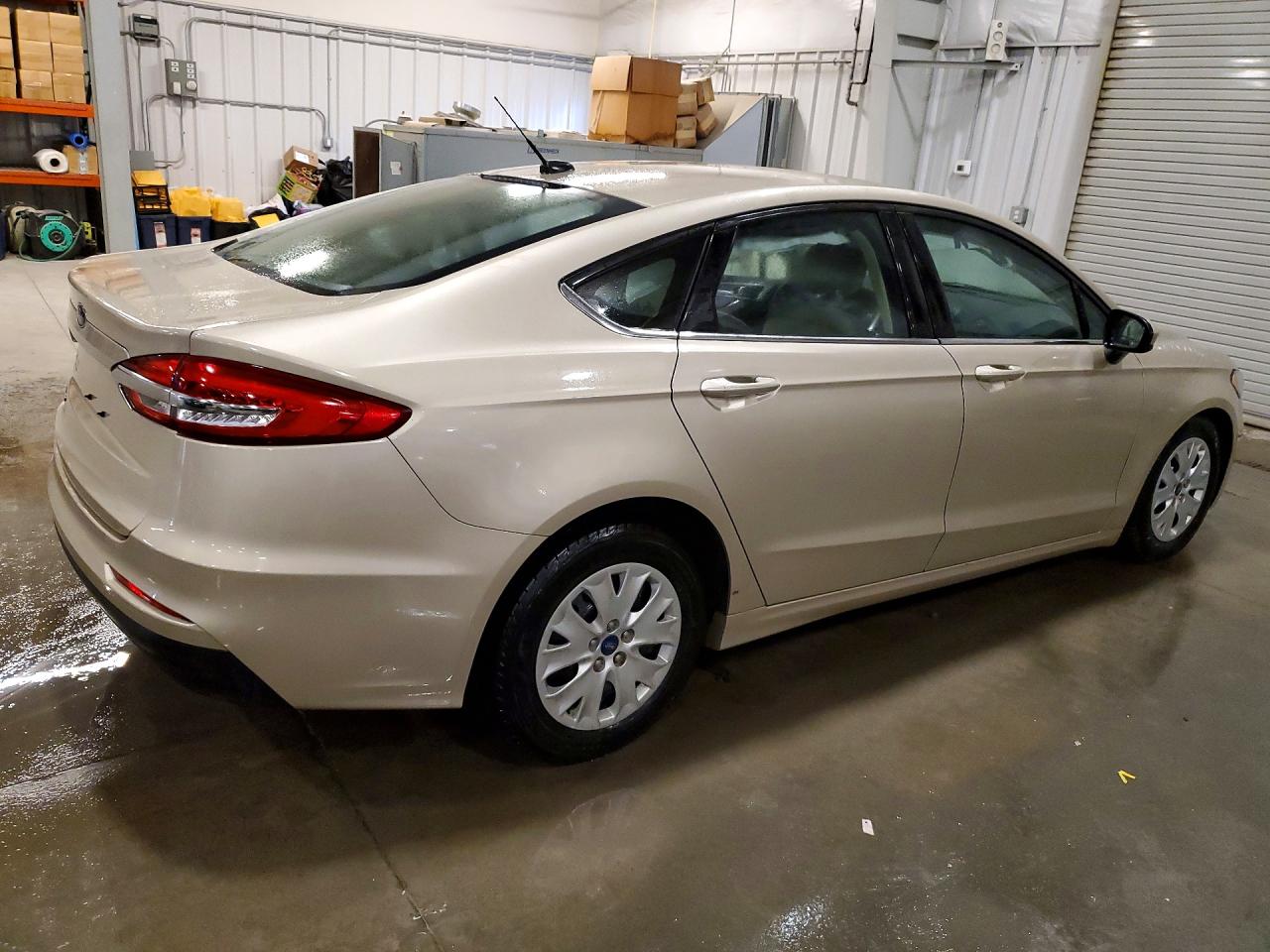 2019 FORD FUSION S photo 3
