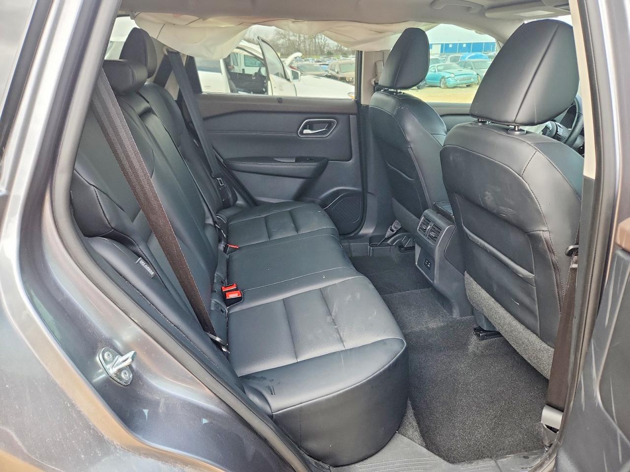 2021 NISSAN ROGUE SV photo 31