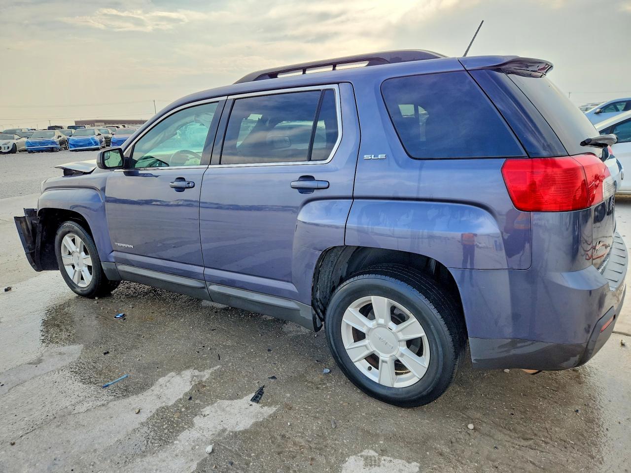 2013 GMC TERRAIN SLE photo 3