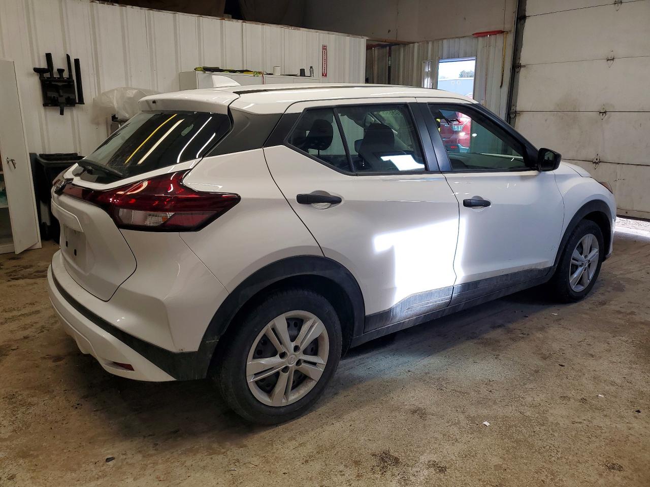 2023 NISSAN KICKS S photo 7