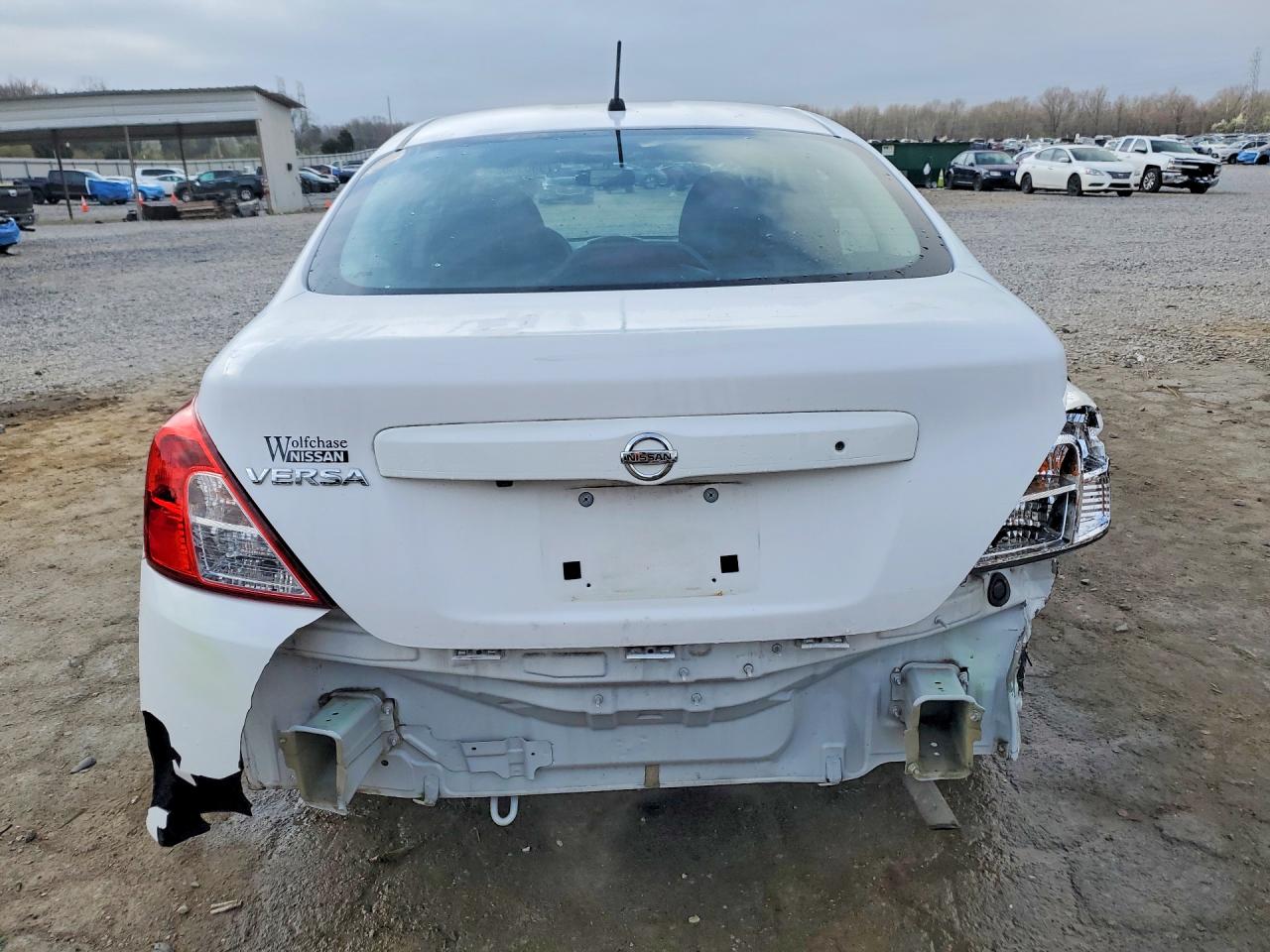 2019 NISSAN VERSA S photo 11