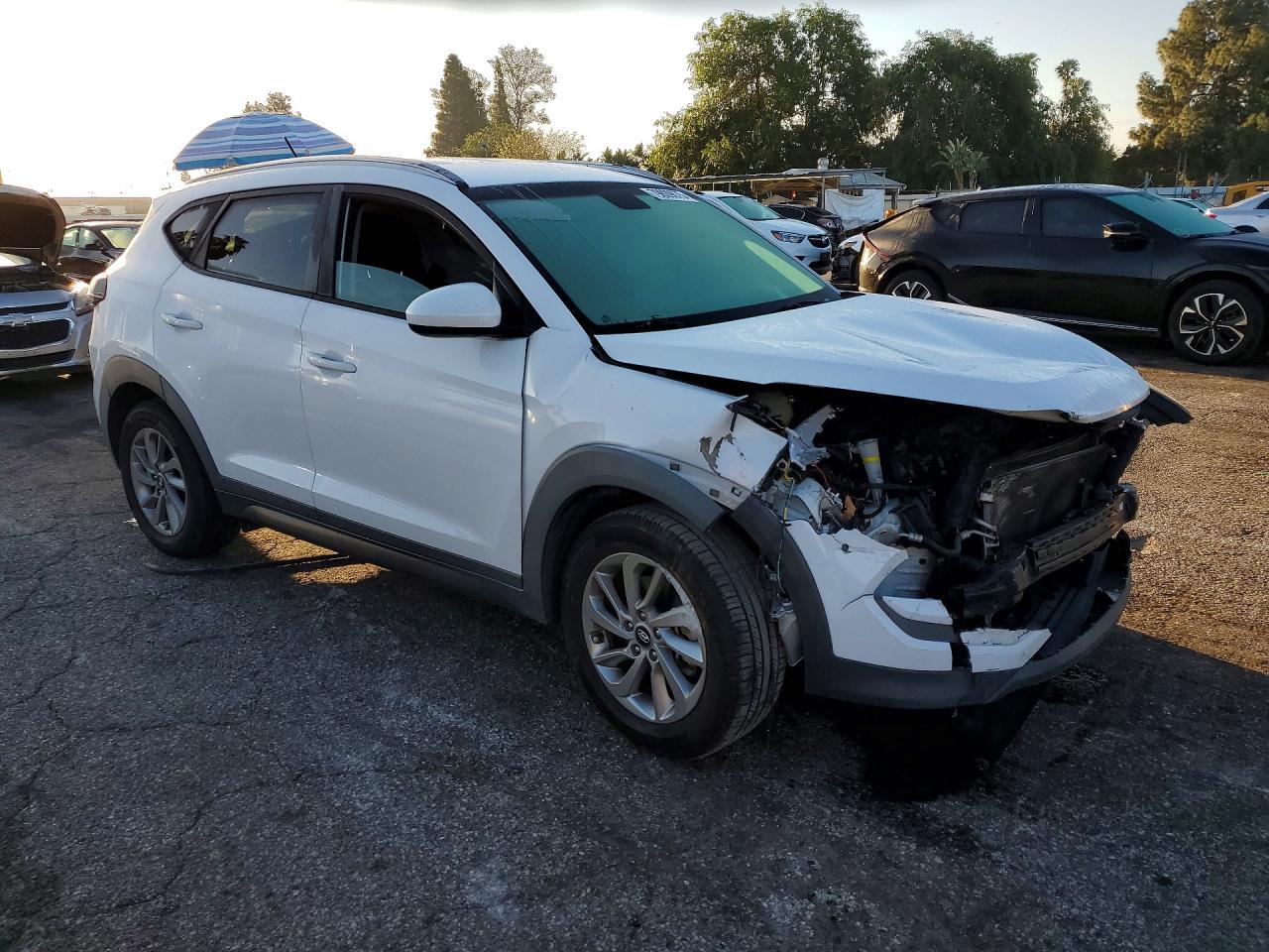 2016 HYUNDAI TUCSON SE photo 4