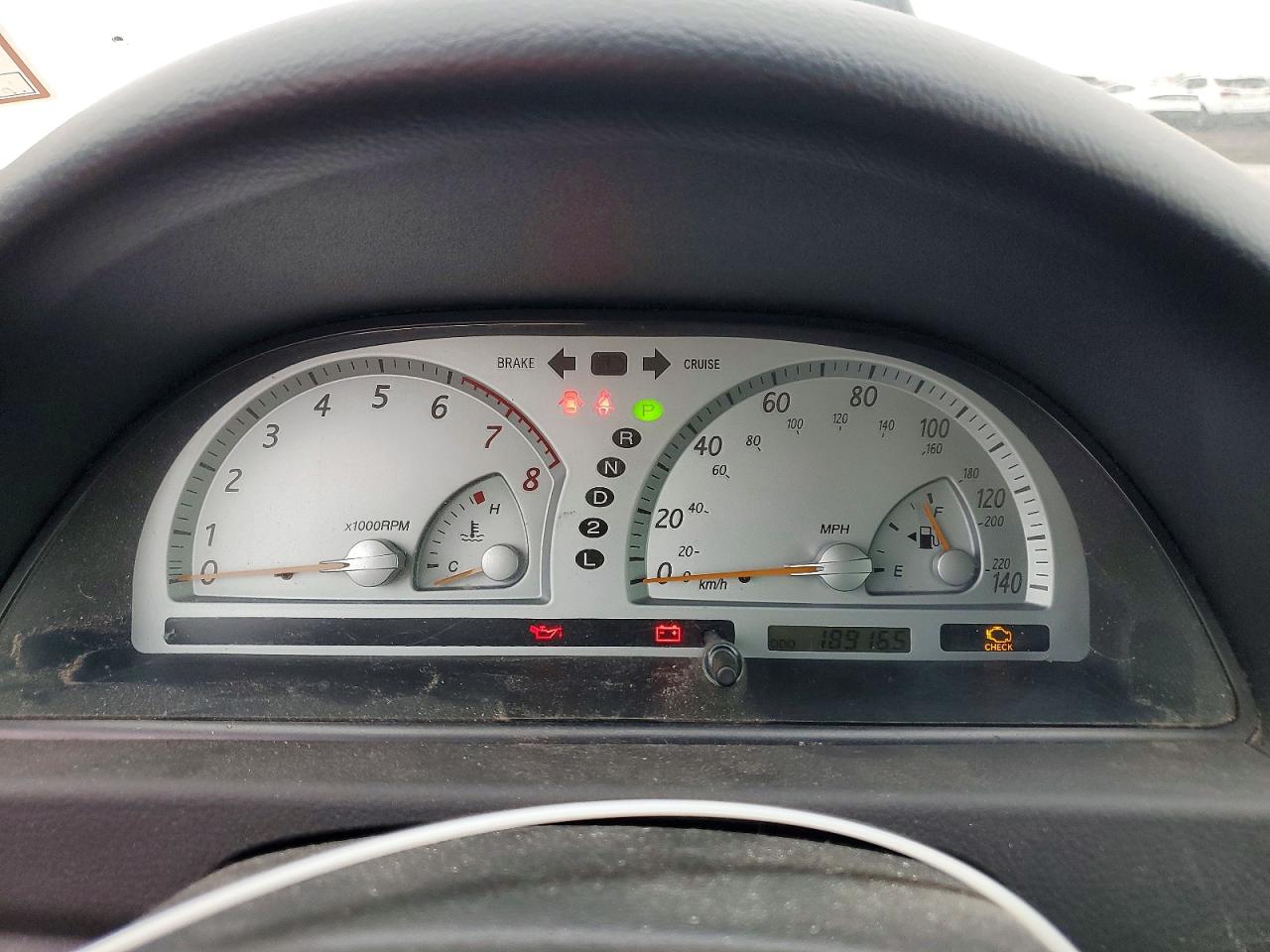 2004 TOYOTA CAMRY SE photo 17