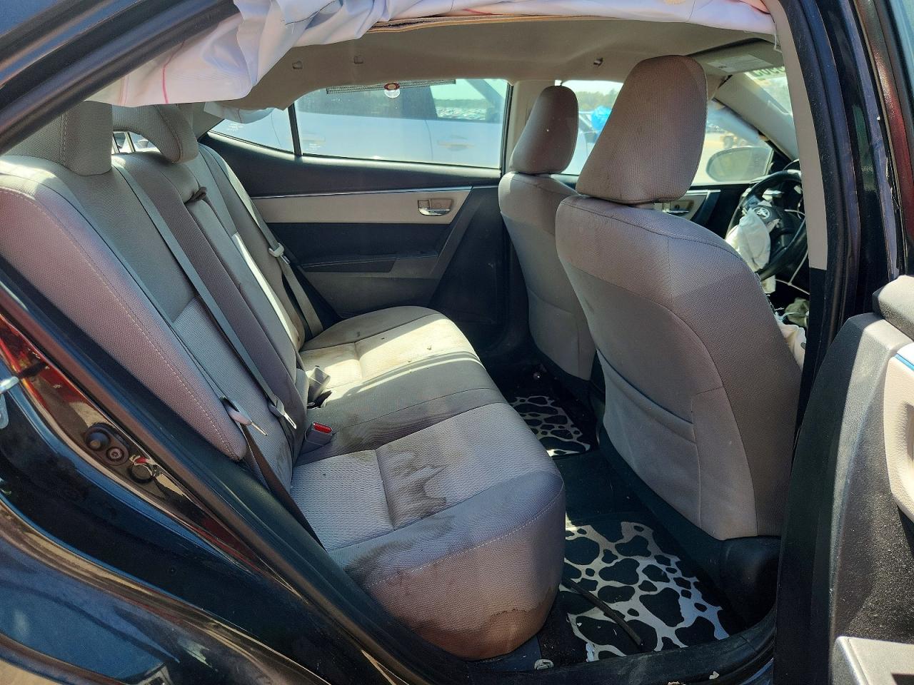 2015 TOYOTA COROLLA LE photo 10