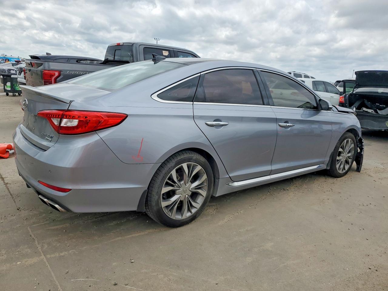 2015 HYUNDAI SONATA LIMITED 2.0T photo 7
