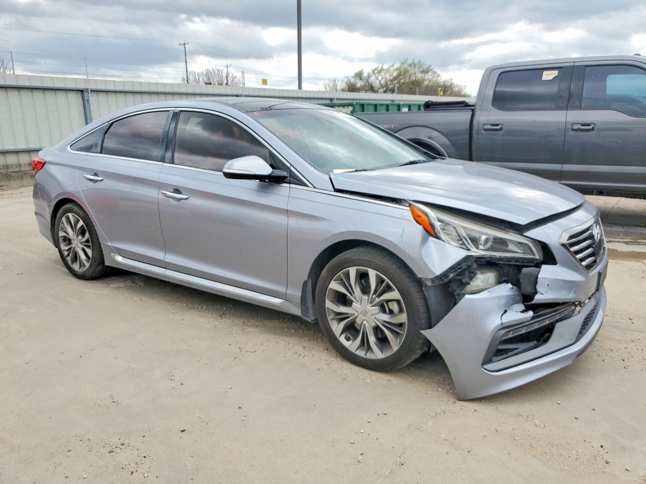 2015 HYUNDAI SONATA LIMITED 2.0T photo 10