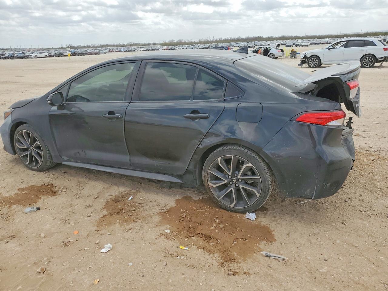 2022 TOYOTA COROLLA SE photo 2