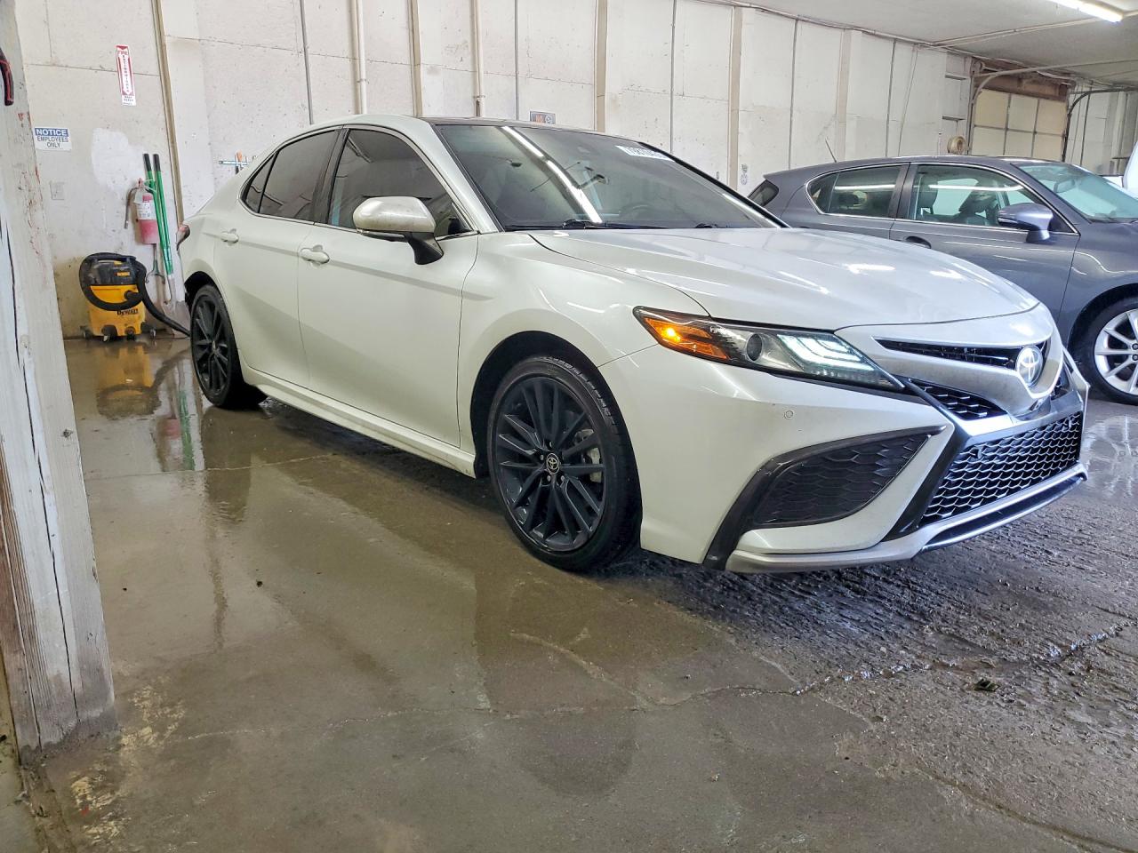 2022 TOYOTA CAMRY XSE photo 7