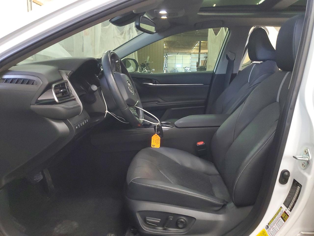 2022 TOYOTA CAMRY XSE photo 13