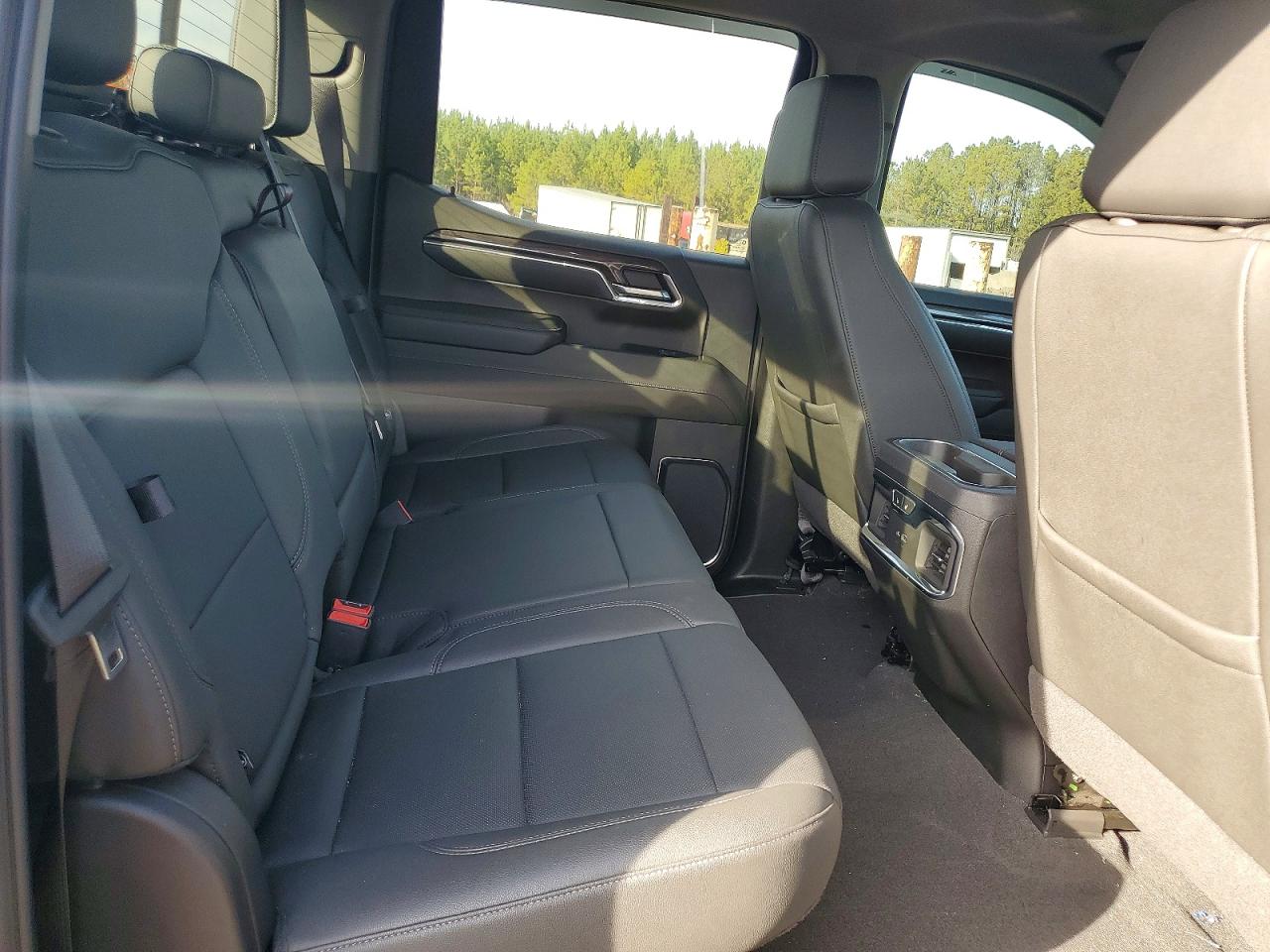 2024 CHEVROLET SILVERADO K1500 LTZ photo 10