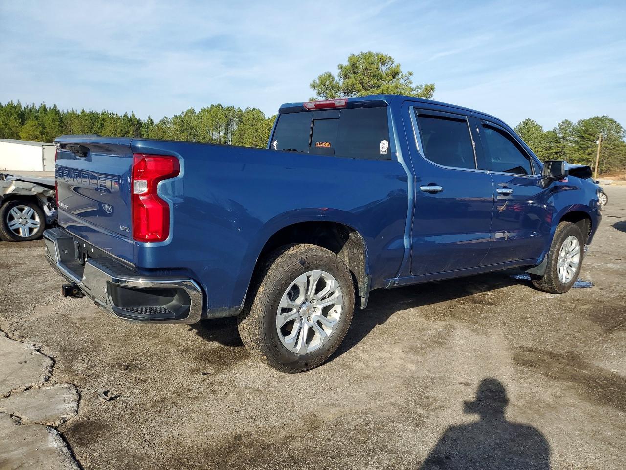 2024 CHEVROLET SILVERADO K1500 LTZ photo 3