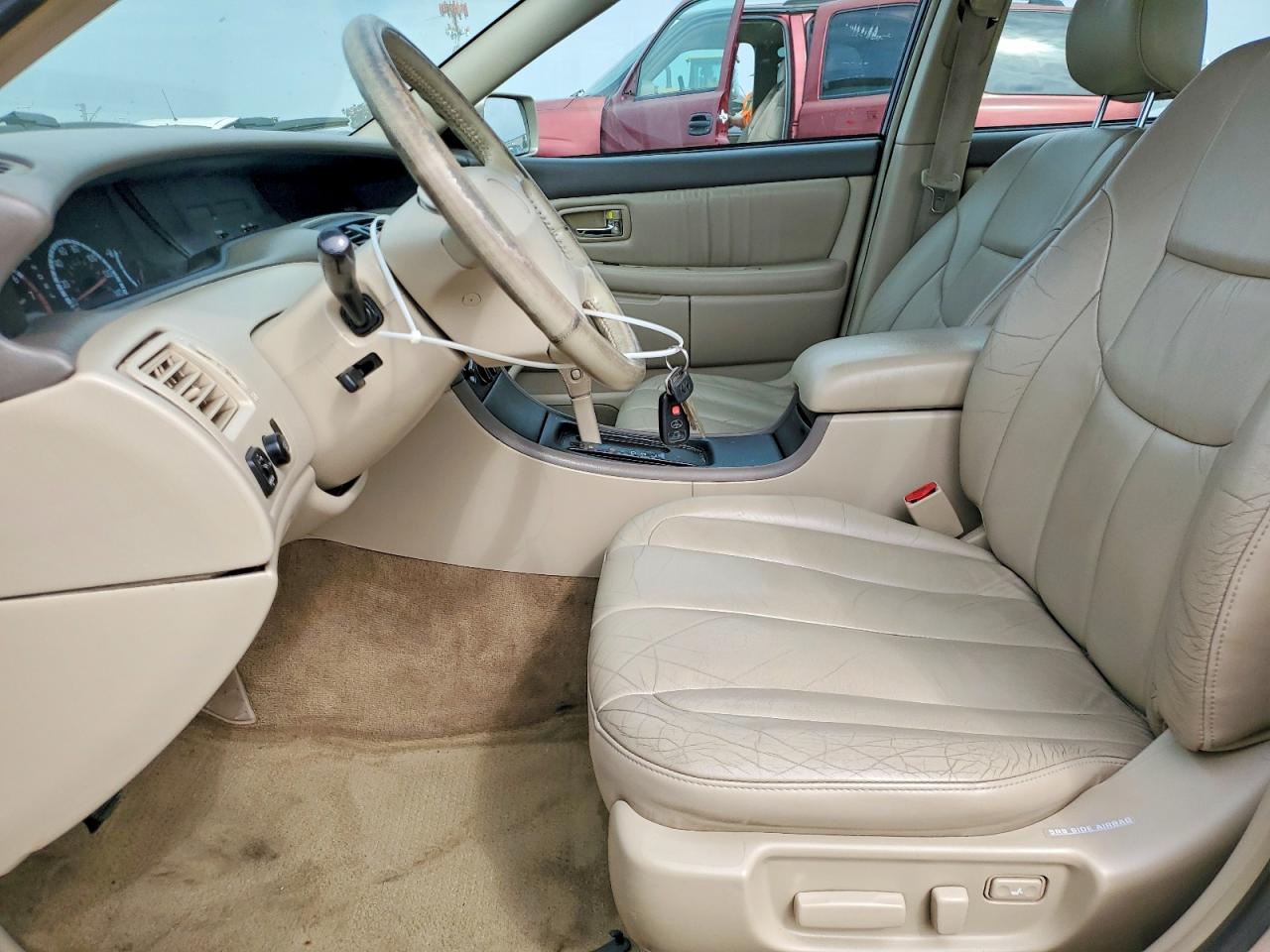 2001 TOYOTA AVALON XL photo 13