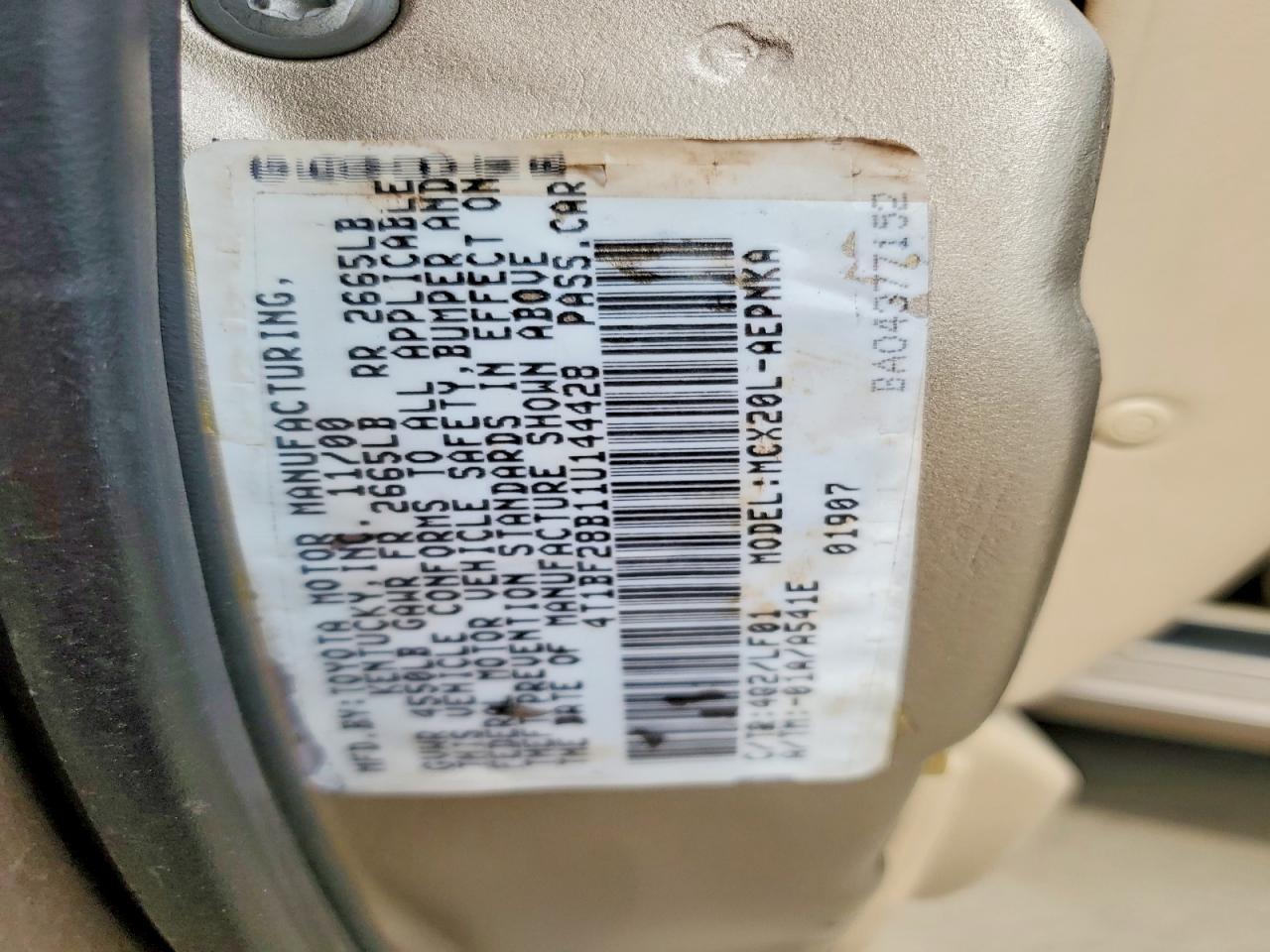 2001 TOYOTA AVALON XL photo 23