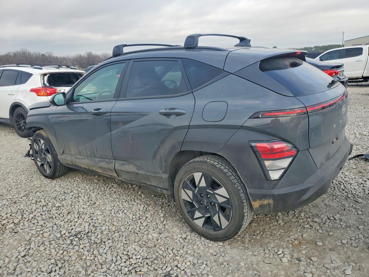 2025 HYUNDAI KONA SEL photo 3