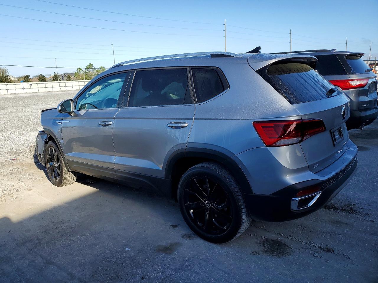 2024 VOLKSWAGEN TAOS SE photo 4