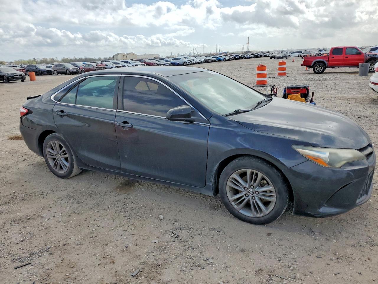 2016 TOYOTA CAMRY SE photo 7