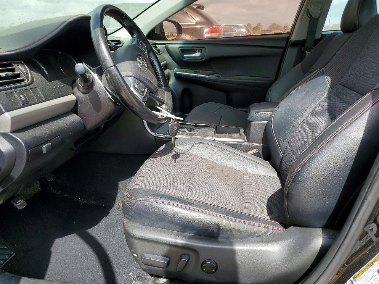 2016 TOYOTA CAMRY SE photo 13