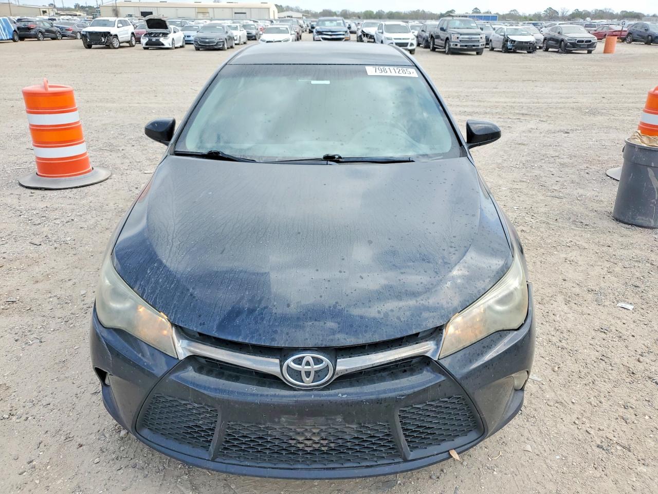 2016 TOYOTA CAMRY SE photo 9