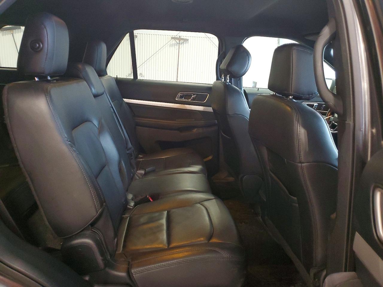 2017 FORD EXPLORER XLT photo 21