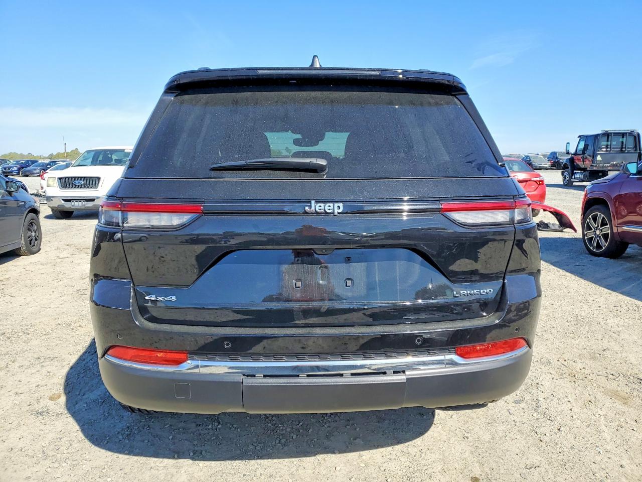 2023 JEEP GRAND CHEROKEE LAREDO photo 11