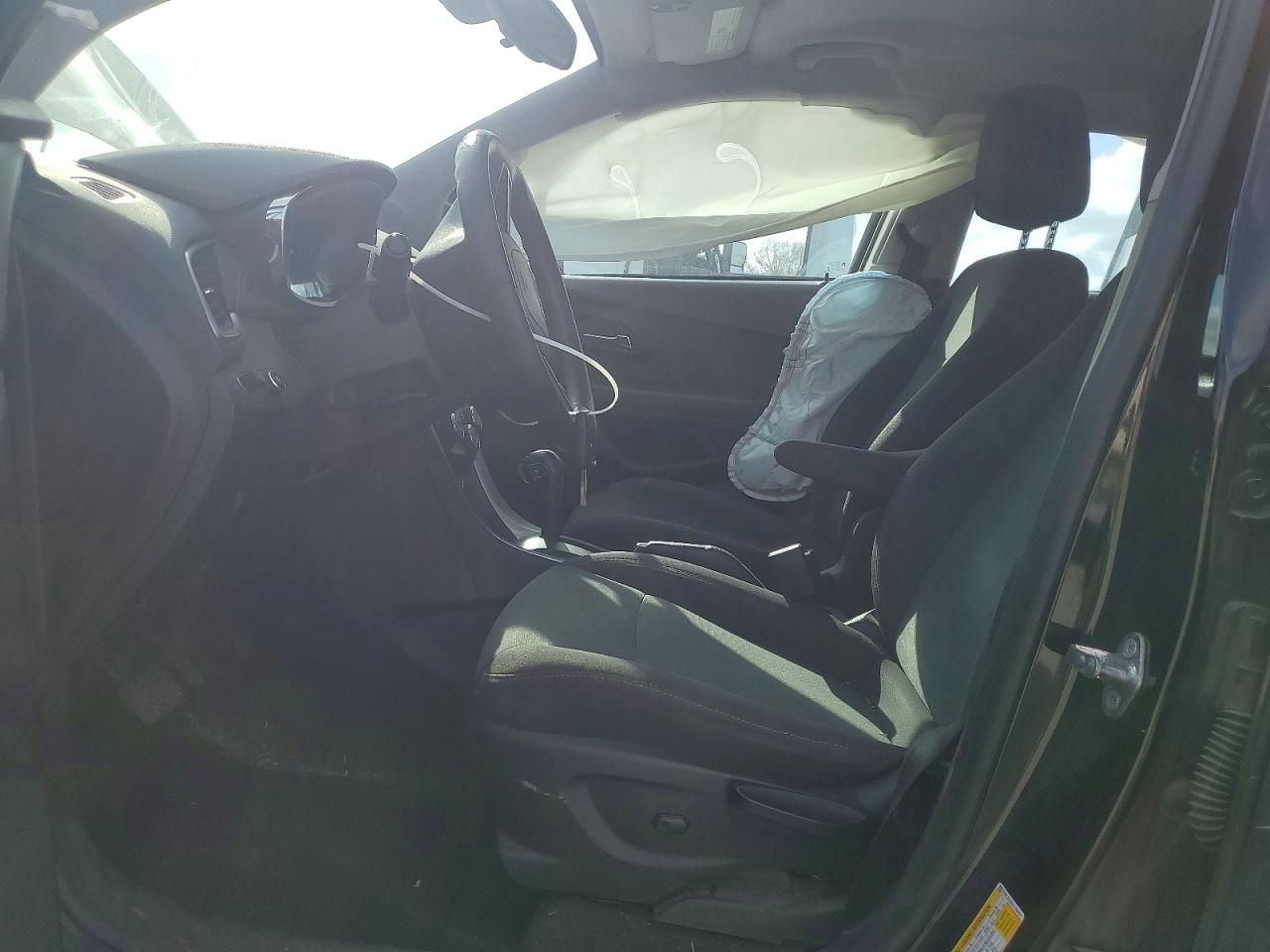 2018 CHEVROLET TRAX LS photo 19