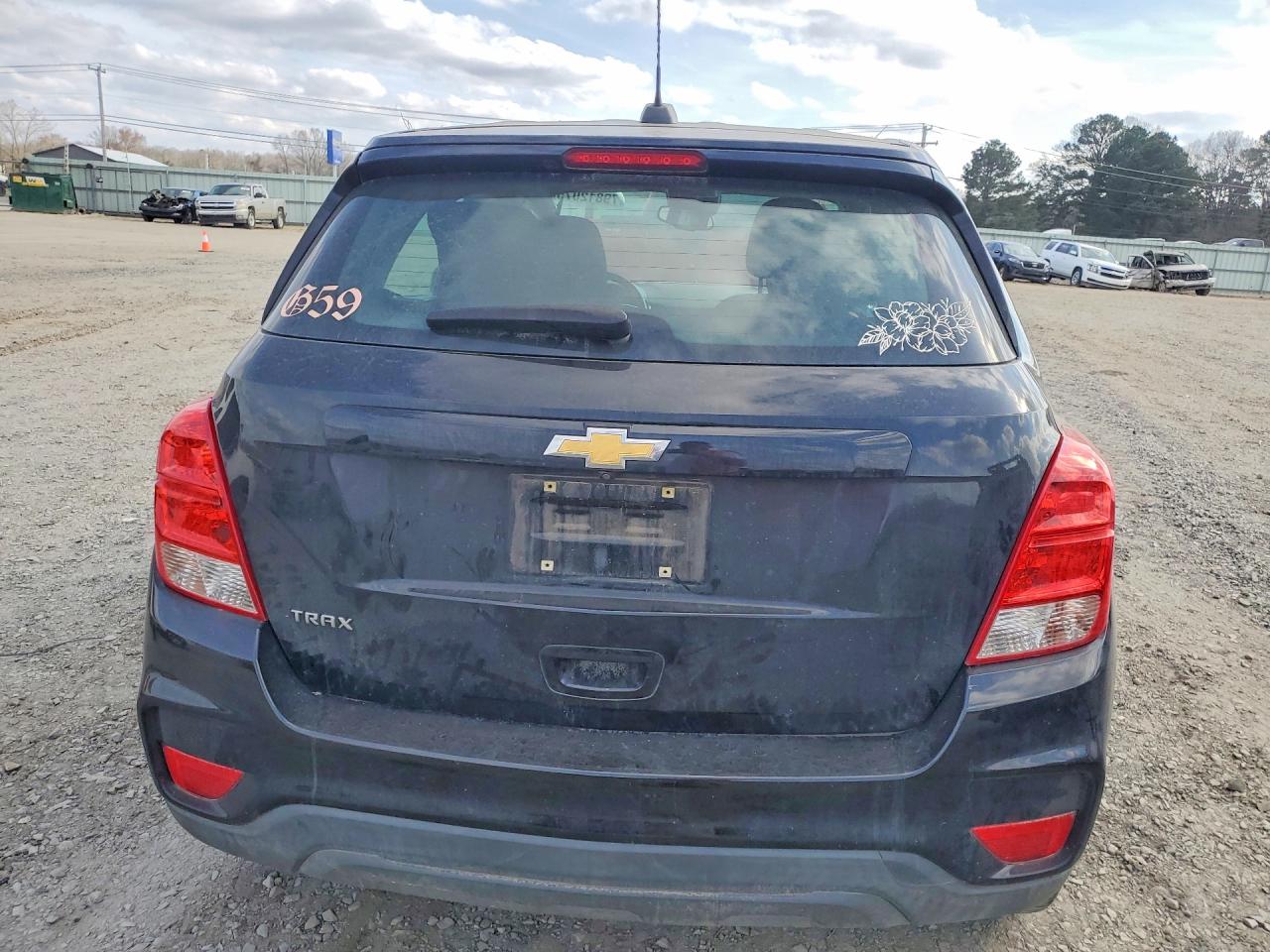 2018 CHEVROLET TRAX LS photo 16