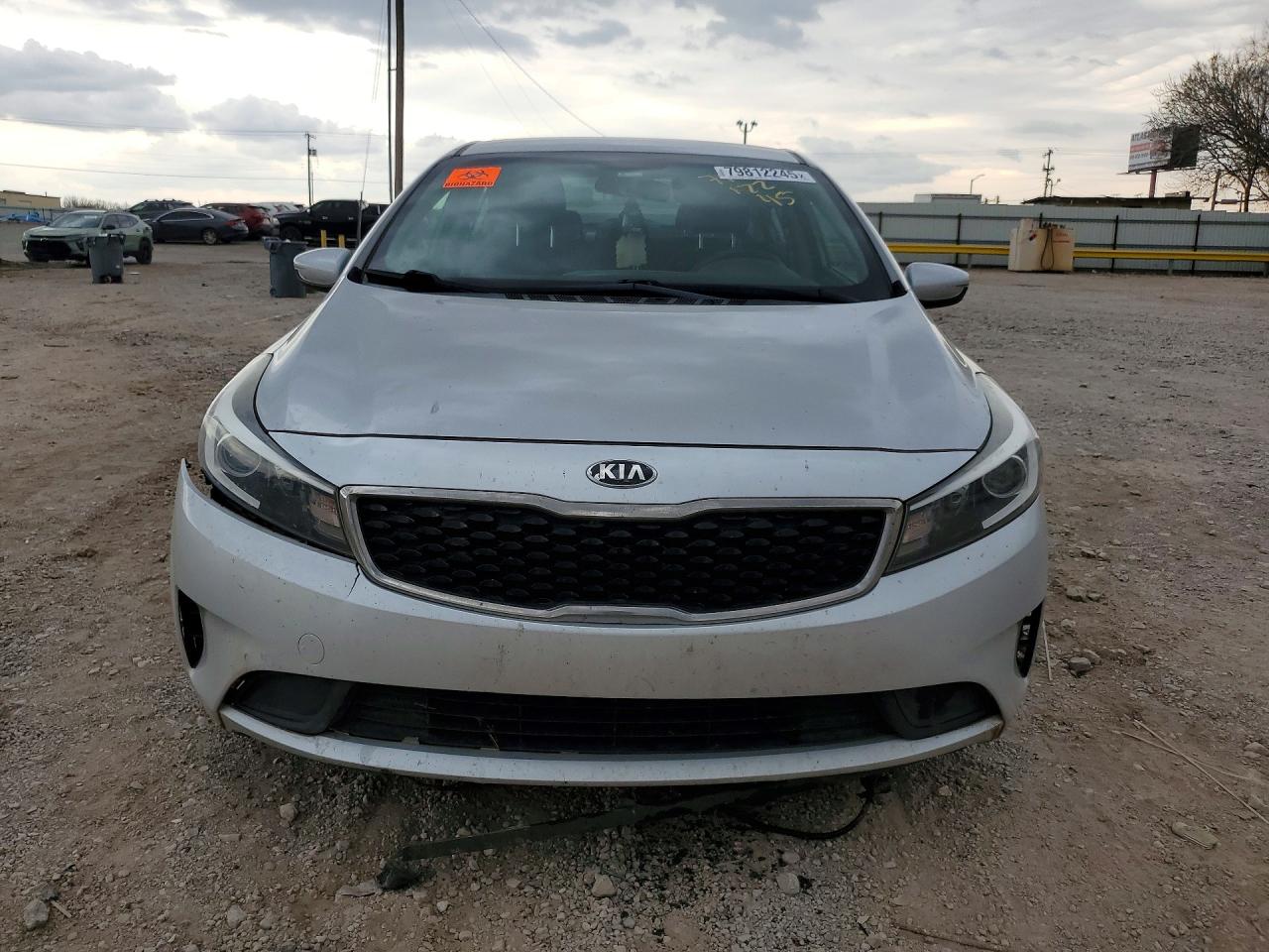 2018 KIA FORTE LX photo 9